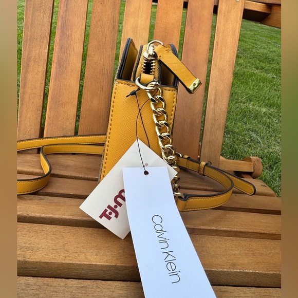 Calvin Klein Mustard Yellow Crossbody Bag with CK Monogram - NWT H8AE7WB - Picture 3 of 12
